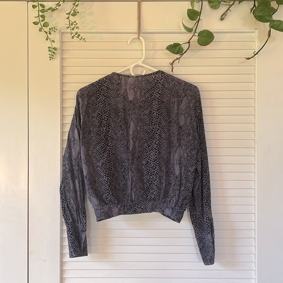 Acacia π Cupro long sleeve top S - Picture 5 of 6